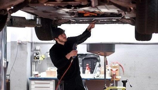 Kfz-Mechatroniker (m/w/d) für Leverkusen, 1. Bild